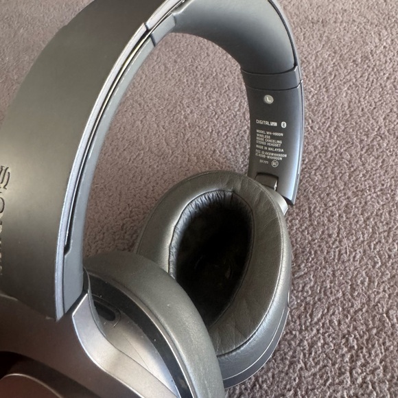 Sony WHH900N - Picture 7 of 9